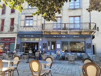 Le Sorbier 2 Bed/2 Bath With Swimming Pool מלון מונטיניאק