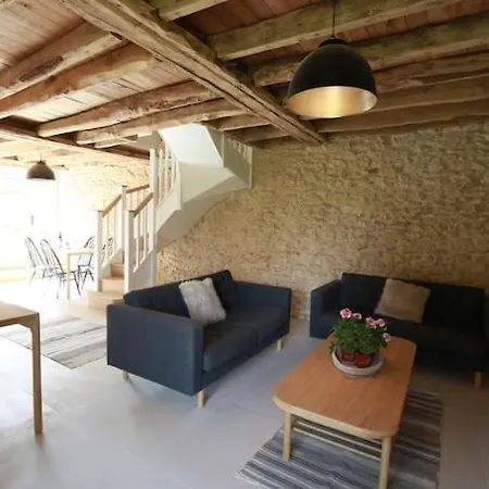 Le Sorbier 2 Bed/2 Bath With Swimming Pool *